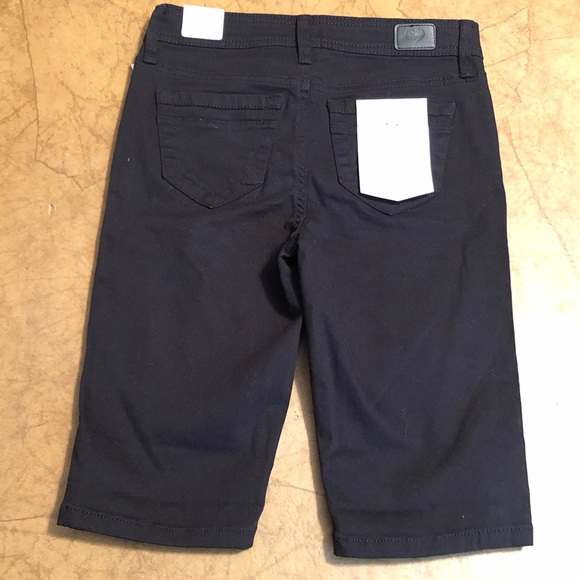 Celebrity Pink Skimmer Shorts Size 10 NWT - Picture 2 of 4